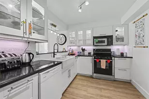 170 Ocean Ln Dr, Key Biscayne, FL 33149 - Photo 31