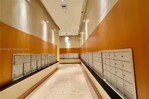 253 NE 2nd St, Miami, FL 33132 - Photo 33