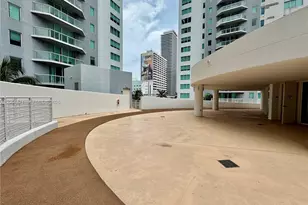 253 NE 2nd St, Miami, FL 33132 - Photo 31