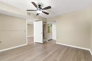 3650 Whitehall Dr, West Palm Beach, FL 33401 - Photo 19