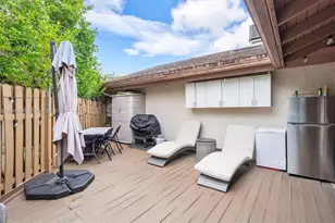 2707 S Parkview Dr, Hallandale Beach, FL 33009 - Photo 23