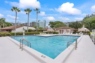 2707 S Parkview Dr, Hallandale Beach, FL 33009 - Photo 33