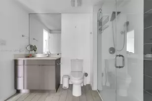 321 NE 26th St, Miami, FL 33137 - Photo 13