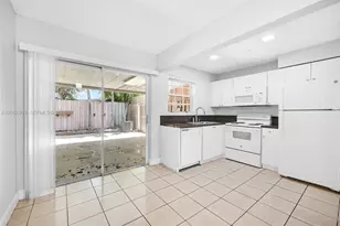 7510 SW 152nd Ave, Miami, FL 33193 - Photo 11