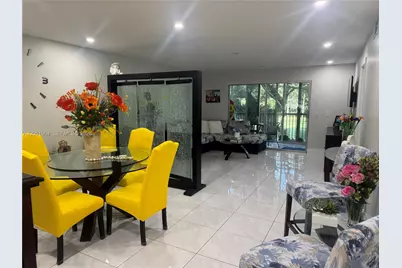 1011 SW 125th Ave #207M, Pembroke Pines, FL 33027 - Photo 1