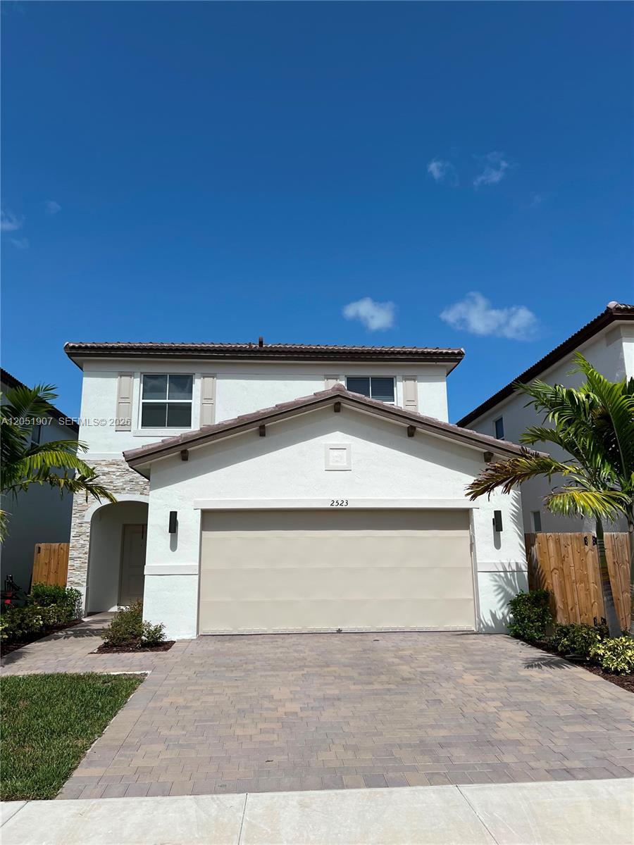 2523 SE 26th Ter - 2523 SE 26th Ter, Homestead, FL 33035 Luxury Property | Jose Angel Pina