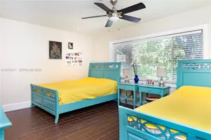 1529 Bayview Dr, Fort Lauderdale, FL 33304 - Photo 13