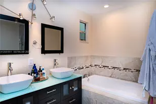 1529 Bayview Dr, Fort Lauderdale, FL 33304 - Photo 9