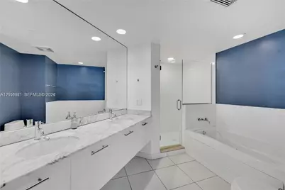 55 SE 6th St #2001, Miami, FL 33131 - Photo 9