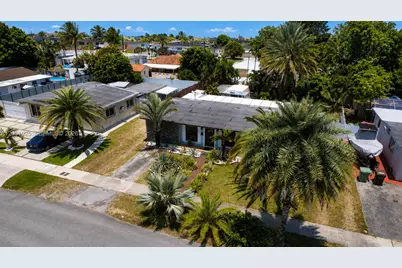 5865 W 13 Avenue, Hialeah, FL 33012 - Photo 11