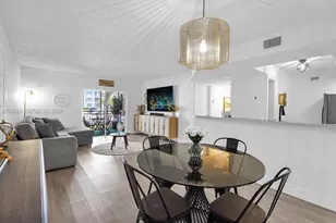 8680 SW 212th St, Cutler Bay, FL 33189 - Photo 5