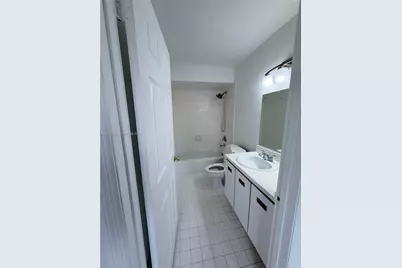 9850 Hammocks Blvd #107, Miami, FL 33196 - Photo 17