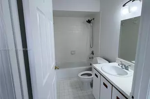 9850 Hammocks Blvd, Miami, FL 33196 - Photo 17