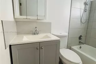 6631 SW 18th St, Pembroke Pines, FL 33023 - Photo 11