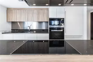 1000 Brickell Plaza, Miami, FL 33131 - Photo 7