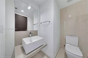 1000 Brickell Plaza, Miami, FL 33131 - Photo 7