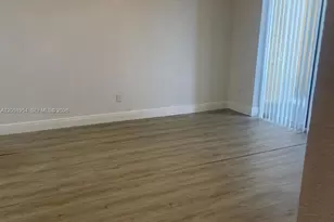 927 Riverside Dr, Coral Springs, FL 33071 - Photo 3