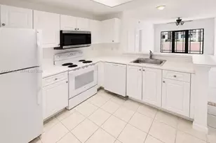 2803 N Sarento Pl, Palm Beach Gardens, FL 33410 - Photo 5