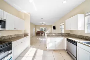 3641 NE 4th St, Homestead, FL 33033 - Photo 9