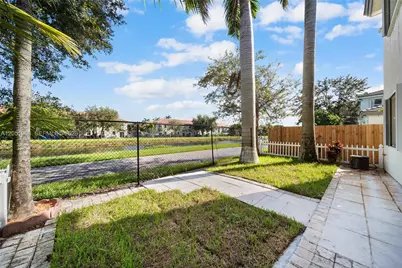 3641 NE 4th St, Homestead, FL 33033 - Photo 29