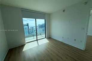 92 SW 3rd St, Miami, FL 33130 - Photo 25