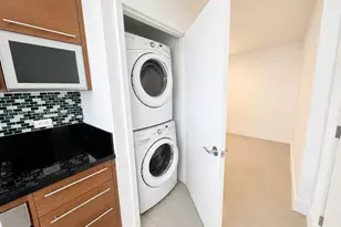 244 Biscayne Blvd, Miami, FL 33132 - Photo 11