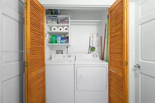 19999 E Country Club Dr, Aventura, FL 33180 - Photo 21