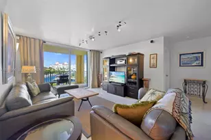 19999 E Country Club Dr, Aventura, FL 33180 - Photo 9