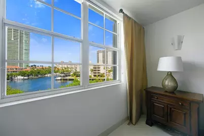 19999 E Country Club Dr #1406, Aventura, FL 33180 - Photo 3