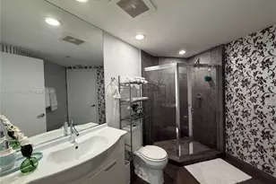 475 Brickell Ave, Miami, FL 33131 - Photo 7