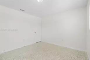 1333 W 37th St, Hialeah, FL 33012 - Photo 23