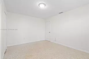 1333 W 37th St, Hialeah, FL 33012 - Photo 19