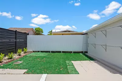 1333 W 37th St, Hialeah, FL 33012 - Photo 31