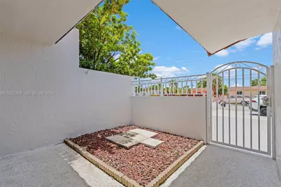 1333 W 37th St, Hialeah, FL 33012 - Photo 5