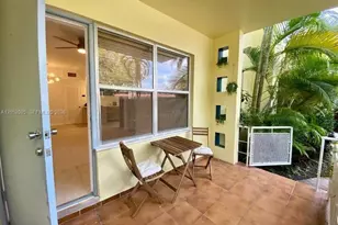 910 Bay Dr, Miami Beach, FL 33141 - Photo 23