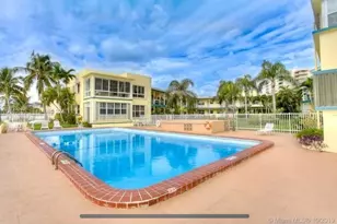 910 Bay Dr, Miami Beach, FL 33141 - Photo 3