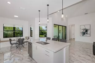 12835 Bayside Ct, Parkland, FL 33076 - Photo 11