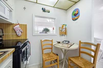 9101 Sunrise Lakes Blvd #218, Sunrise, FL 33322 - Photo 7