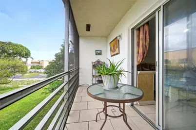 9101 Sunrise Lakes Blvd #218, Sunrise, FL 33322 - Photo 15