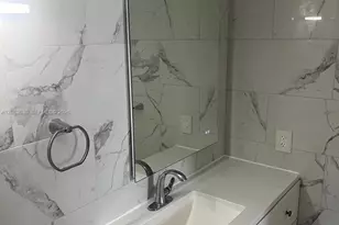 3701 N Country Club Dr, Aventura, FL 33180 - Photo 15