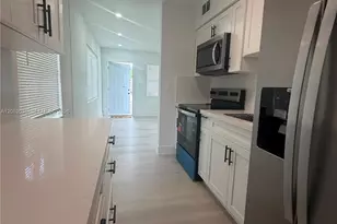 2002 NW 87th St, Miami, FL 33147 - Photo 15