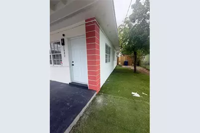 2002 NW 87th St, Miami, FL 33147 - Photo 7