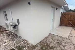 2002 NW 87th St, Miami, FL 33147 - Photo 27