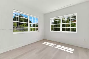 2002 NW 87th St, Miami, FL 33147 - Photo 11