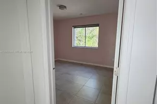 551 NW 82nd Ave, Miami, FL 33126 - Photo 35