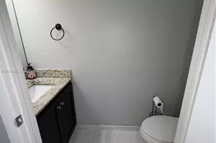 551 NW 82nd Ave, Miami, FL 33126 - Photo 9