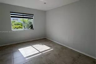 551 NW 82nd Ave, Miami, FL 33126 - Photo 17