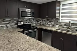 551 NW 82nd Ave, Miami, FL 33126 - Photo 5