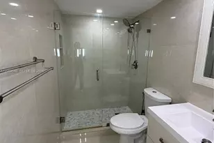 551 NW 82nd Ave, Miami, FL 33126 - Photo 15