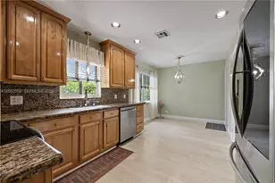 6307 Silk Oak Cir, Tamarac, FL 33319 - Photo 17